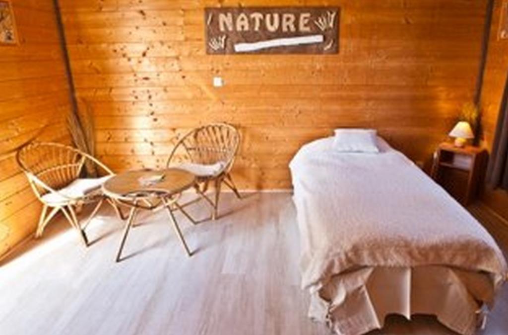 Logis Auberge Des Aulnettes Hérouville-Saint-Clair Екстериор снимка