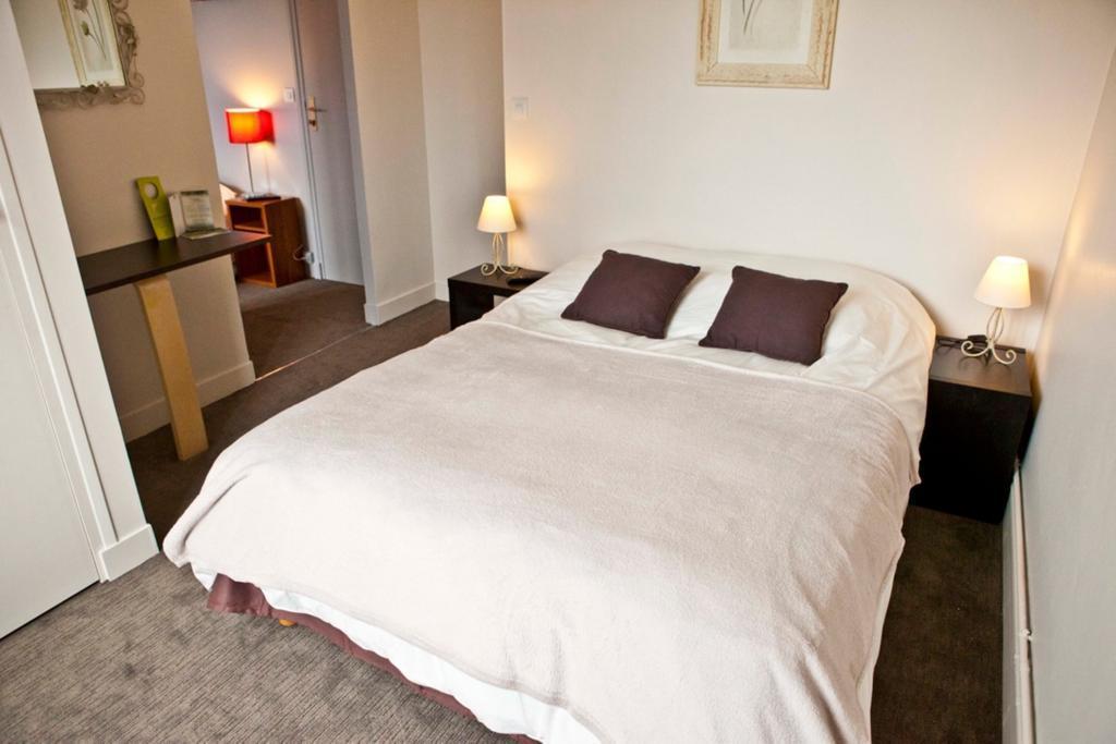 Logis Auberge Des Aulnettes Hérouville-Saint-Clair Екстериор снимка