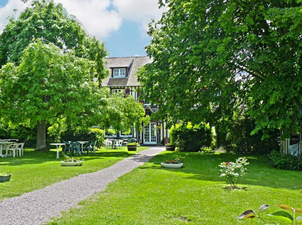 Logis Auberge Des Aulnettes Hérouville-Saint-Clair Екстериор снимка