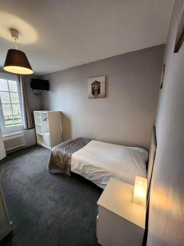 Logis Auberge Des Aulnettes Hérouville-Saint-Clair Екстериор снимка