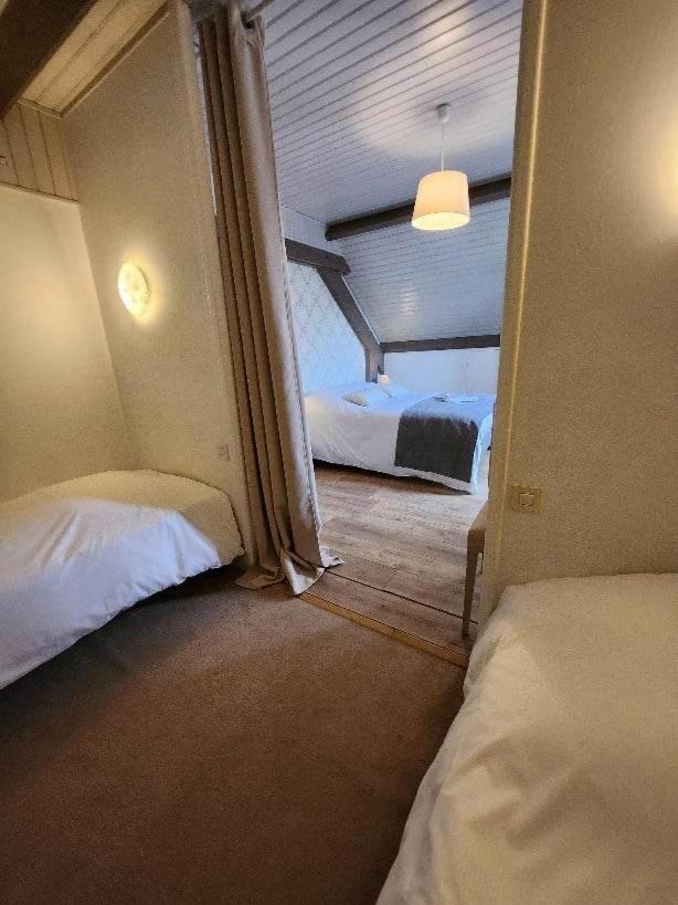 Logis Auberge Des Aulnettes Hérouville-Saint-Clair Екстериор снимка
