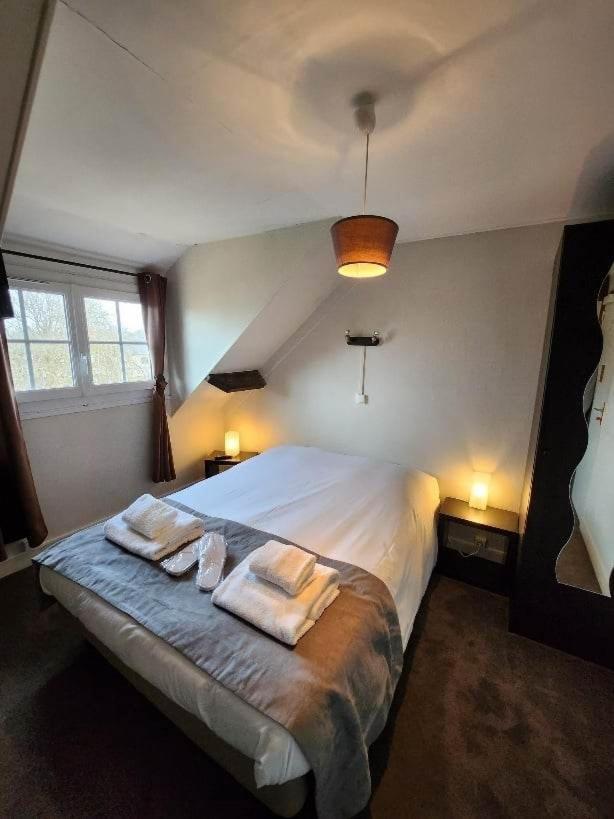 Logis Auberge Des Aulnettes Hérouville-Saint-Clair Екстериор снимка