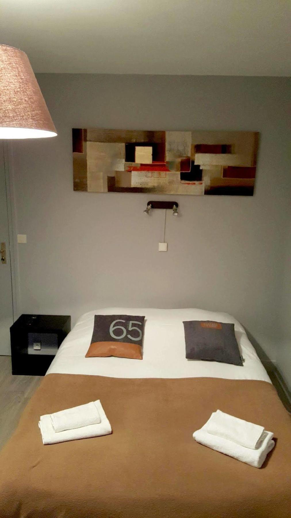 Logis Auberge Des Aulnettes Hérouville-Saint-Clair Екстериор снимка
